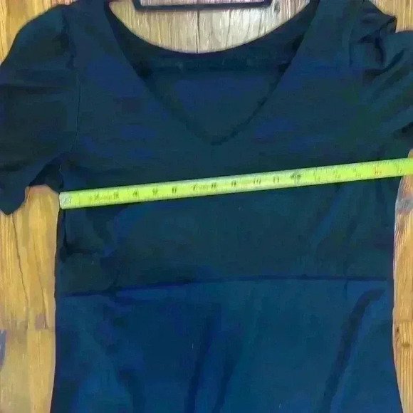 Black v neck dress with adjustable waist and slightly puffy sleeves size large - Picture 8 of 11